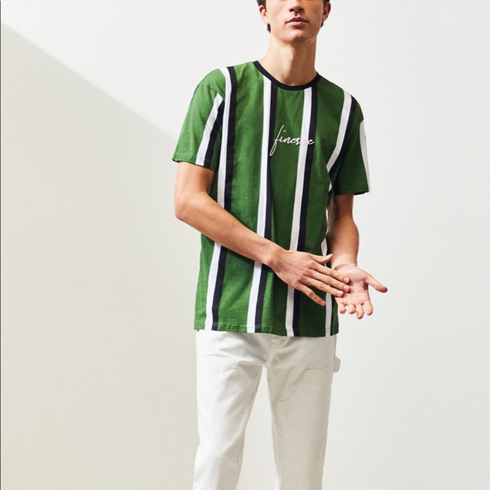 PACSUN “Finnese” Stripped shirt 💚🤍🖤